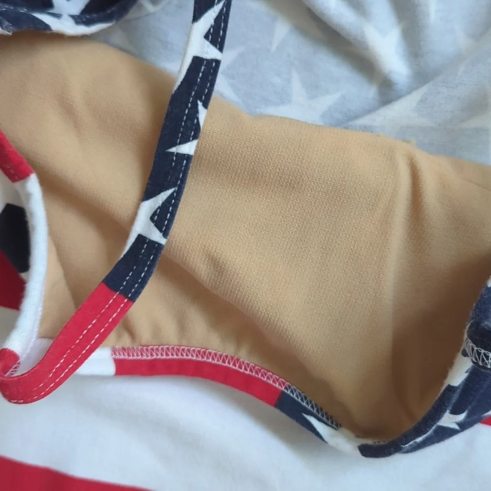 ♥️🤍💙 USA Flag small Crop Top Tank - Picture 3 of 3